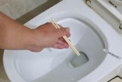 马桶堵了快速疏通方法（马桶堵了怎么办）