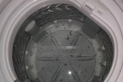 解决半自动洗衣机漏水问题的实用方法（简单有效）