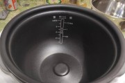 电饭煲老粘米问题的解决方法（解决电饭煲老粘米问题的实用技巧）