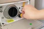 如何解决洗衣机皮带发臭问题（洗衣机皮带发臭原因及解决办法）