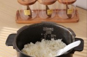 电饭煲煮饭有味道怎么办（解决电饭煲煮饭中的异味问题）
