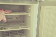 冰柜除霜的有效方法（告别霜冻）
