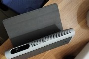 坚果投影仪全白了怎么办（解决办法和维修建议）