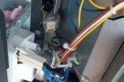 微波炉显示器维修故障及解决方法（常见微波炉显示器故障及简易维修方法）