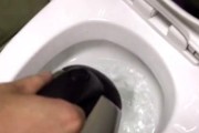 马桶堵塞问题的成因及解决方法（马桶堵塞问题频发的原因分析与应对措施）
