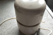 净水器水龙头绿苔问题解决方法（清除净水器水龙头绿苔）