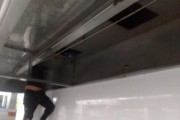商用清洗油烟机的有效方法（解决餐厅油烟困扰的关键技巧）
