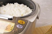 电饭煲不跳闸的解决方法（保证电饭煲正常工作）
