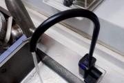 如何处理净水器滴水问题（解决净水器滴水问题的实用方法）
