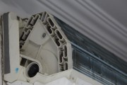 空调内机响声问题分析与解决（空调内机异响故障的原因与处理方法）
