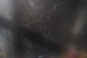解决无线键盘显示器黑屏问题的方法（排除干扰和修复软件问题）