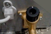 解决海尔热水器E2故障的简易方法（海尔热水器E2故障排查及维修指南）