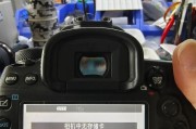 佳能5d4相机支架使用方法是什么？如何正确安装？