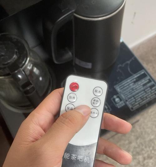 饮水机自动抽水的原因（探究饮水机自动抽水的原因及其关键因素）