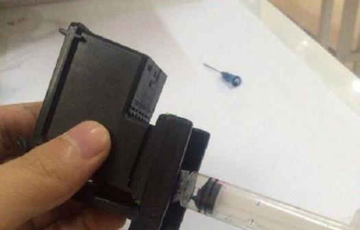 墨水流入打印机中的处理方法（保护打印机不受墨水流入的影响）