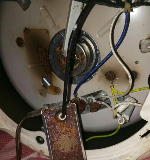 电饭煲不跳闸的解决方法（六个实用技巧让电饭煲稳稳当当）