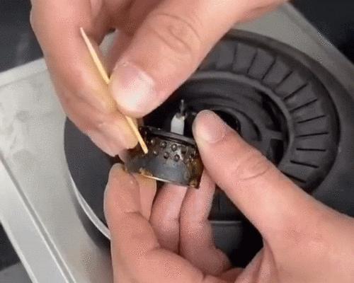 探究燃气灶无法点火的原因（排查燃气灶无法点火的常见问题及解决方案）