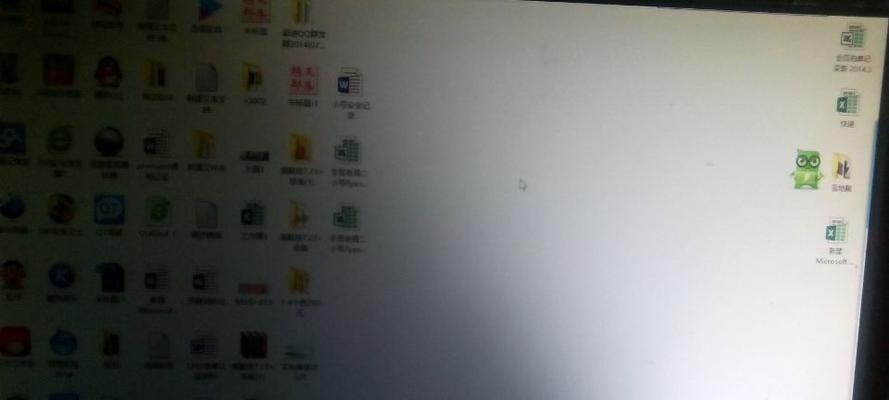 如何处理显示器黑屏时的划痕问题（一招解决显示器黑屏划痕）
