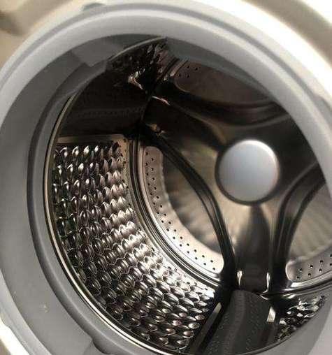 滚筒洗衣机漏水的原因及解决方法（探究滚筒洗衣机漏水的常见原因）