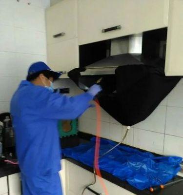 无油漆情况下如何清洗油烟机（清洗油烟机的实用技巧和方法）