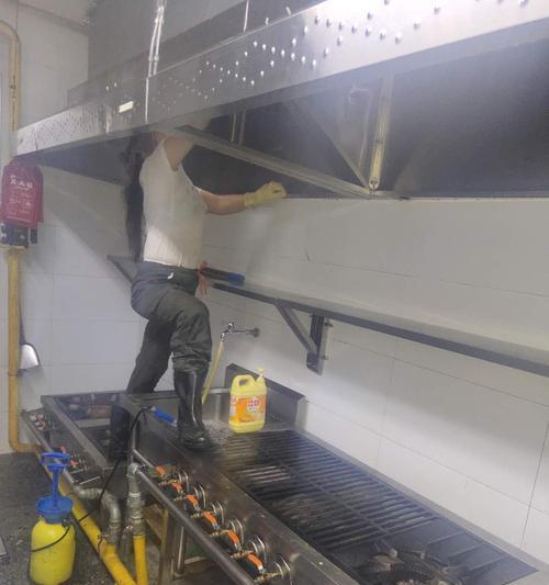 食堂油烟机的保养与清洗（保持食堂油烟机高效运转）
