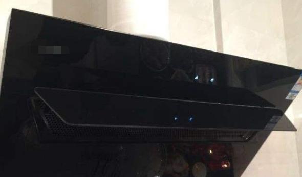 如何解决抽油烟机转动但不抽烟的问题（发现抽油烟机不正常运行）