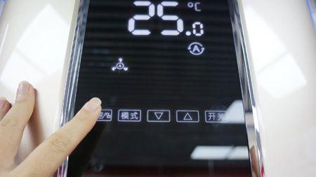 空调显示屏坏了怎么办（快速解决空调显示屏故障的方法与技巧）