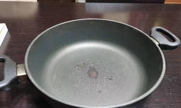 电饭煲锅底没刮干净的解决方法（省时又省力）