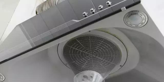 螃蟹清洗油烟机的简易方法（使用自然物品）