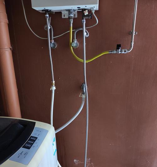 热水器水管内部清洗的方法（轻松解决水管内部污垢问题）