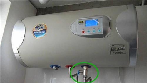 如何修理铁皮热水器周边漏水（解决铁皮热水器漏水问题的有效方法）