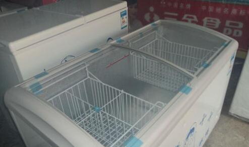 冰柜烫手问题的解决方法（怎样应对冰柜烫手）