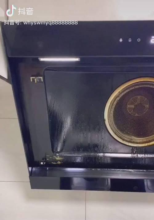 拆油烟机的清洗方法（彻底清洁油烟机）