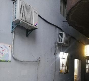 空调水往里面流是怎么回事（揭秘空调中的水循环机制）