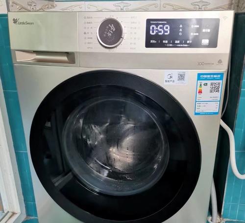 如何解决洗衣机放东西时的噪音问题（洗衣机噪音降低噪声措施安静环境）