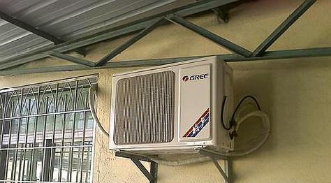 空调漏水原因分析及解决方法（探讨空调漏水的各种情况与应对之策）