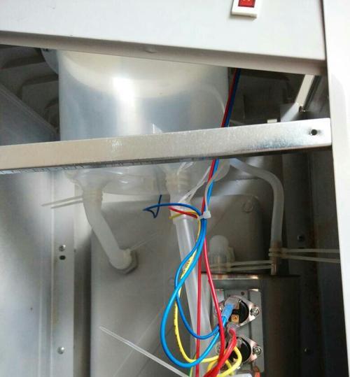 咖啡机外置水泵漏水解决方案（详解咖啡机外置水泵漏水问题及应对方法）