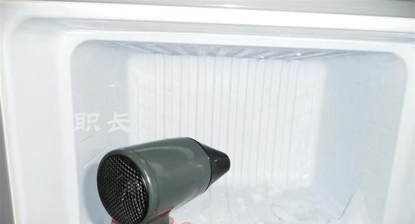 解析冰的形成与特性（探究冰的形成原理及特点）