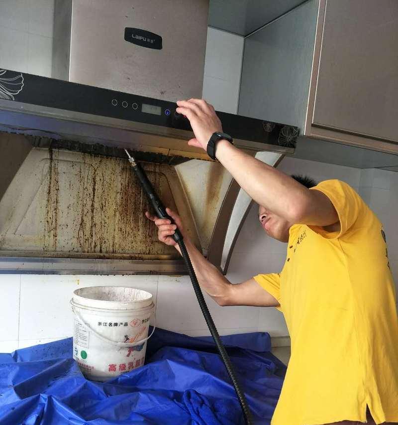 自己动手维修油烟机清洗助你轻松解决油烟困扰（通过简单的清洗方法和常见故障排除技巧）