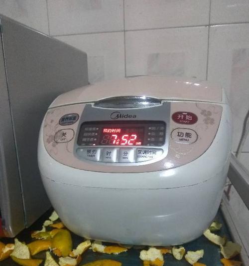 电饭煲神奇杀虫器，解决你的蟑螂困扰（利用电饭煲驱除蟑螂）