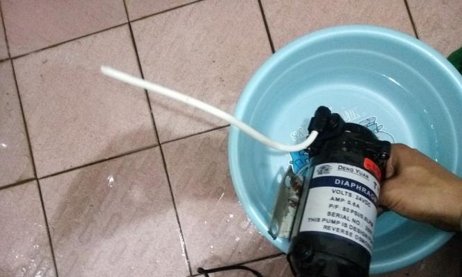 饮水机瓶瘪了怎么办（快速解决饮水机瓶瘪的问题）