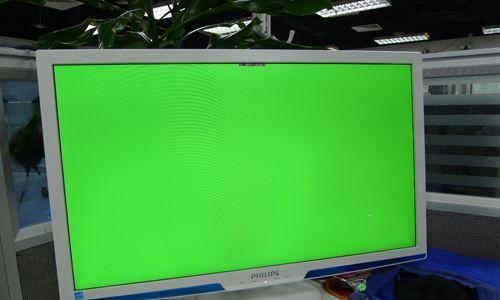 电脑显示器出现纯绿色是怎么回事（探究电脑显示器纯绿色问题的原因与解决方法）