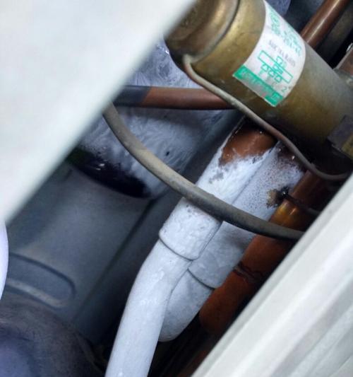 如何检查空调漏氟问题（简单方法帮你找出空调漏氟点）