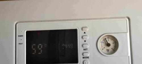 壁挂炉下面漏水是为什么？如何快速解决？