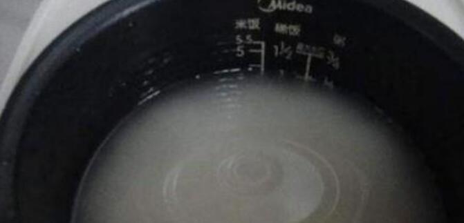 电饭煲蒸饭出水问题如何解决？有效方法有哪些？