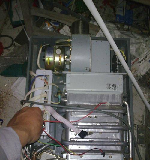 热水器非泄压阀漏水怎么修？维修步骤和注意事项是什么？