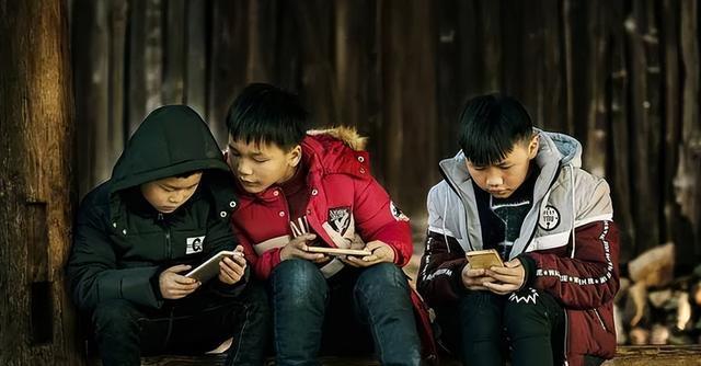 孩子电脑上瘾怎么办？家长如何有效干预和预防？
