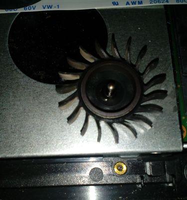 某猫电脑风扇噪音大怎么调整？