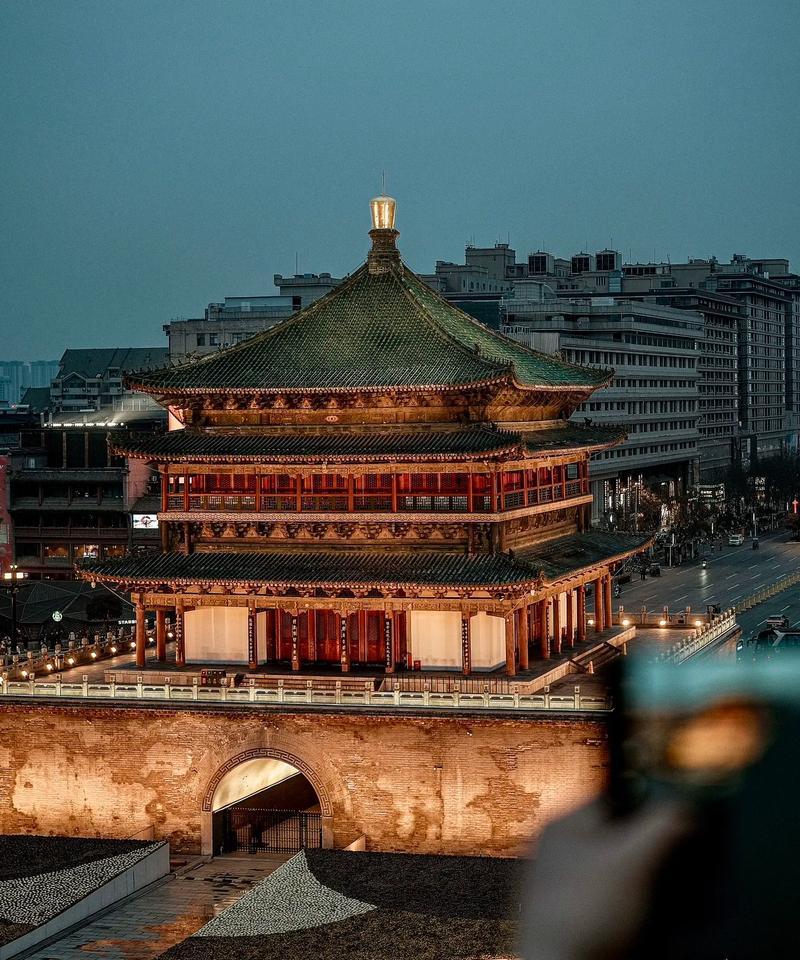 钟楼拍照用手机可行吗？最佳拍摄技巧是什么？