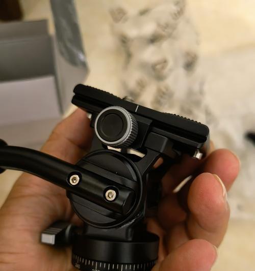 夹相机三脚架使用方法视频教程在哪里找？操作起来难吗？